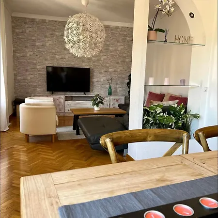 La Cornisa H Apartment